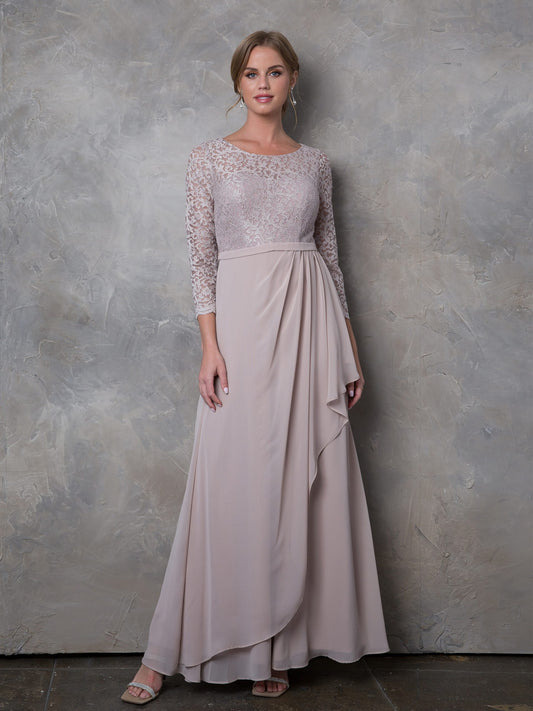 Selskabskjole med lange blondeærmer 3446