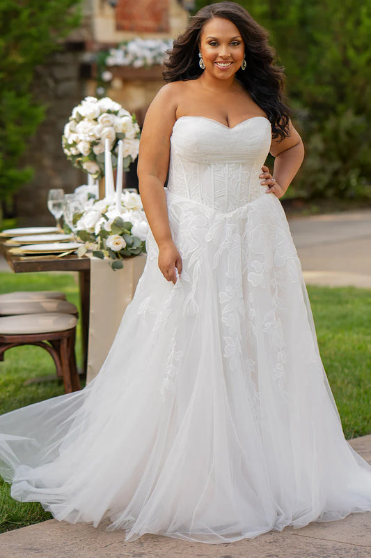 Curvy brudekjole Arabella