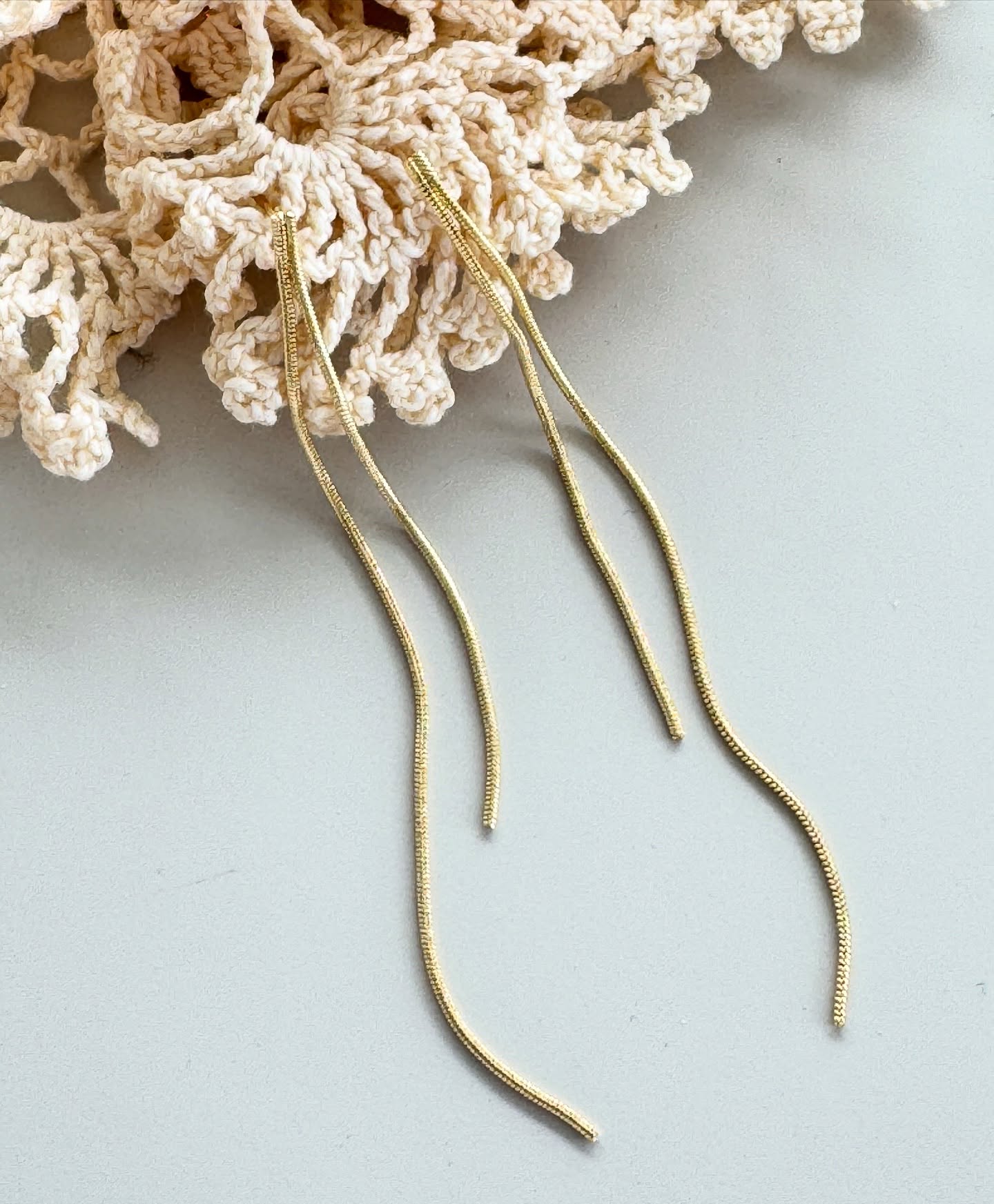 String earrings - Gold