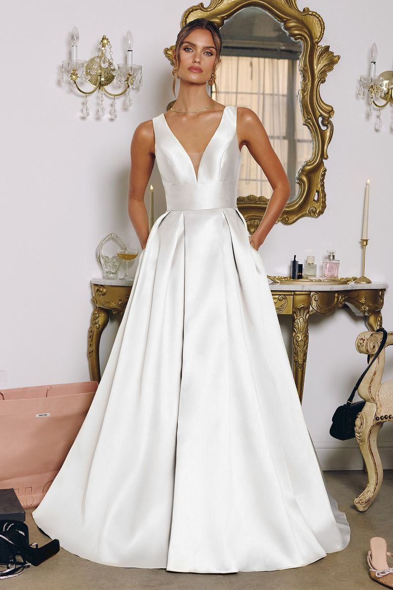 The White Collection - Online
