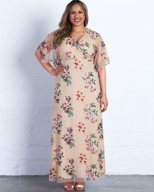 Blush embroderied plus size kjole