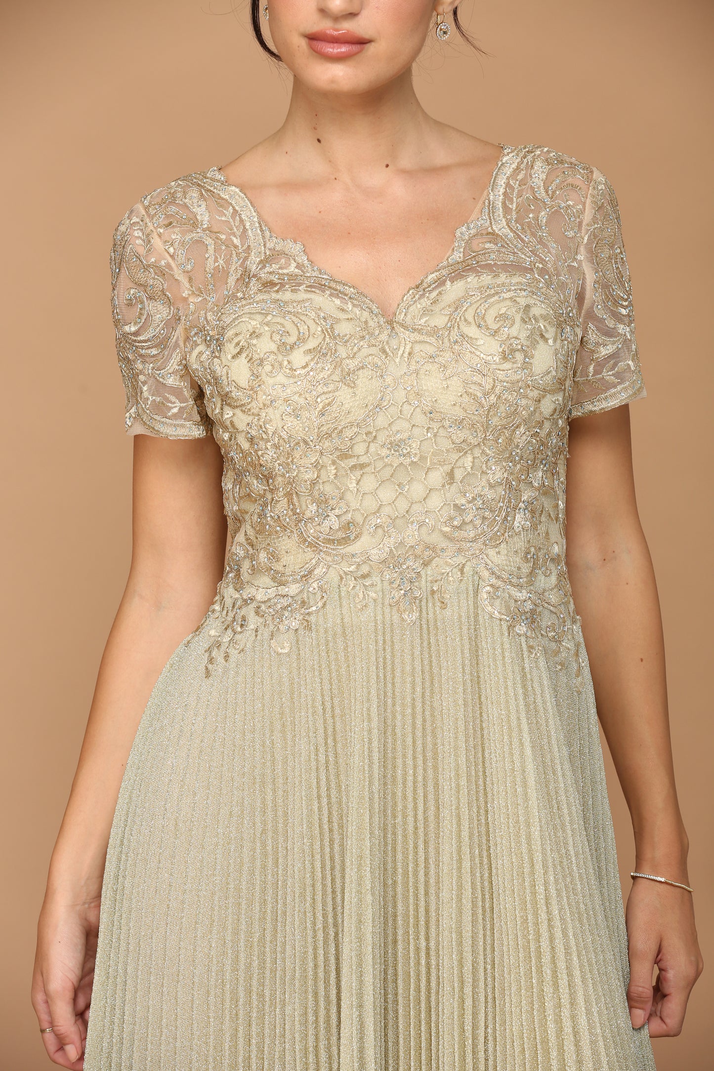 Gold party dress with short sleeves