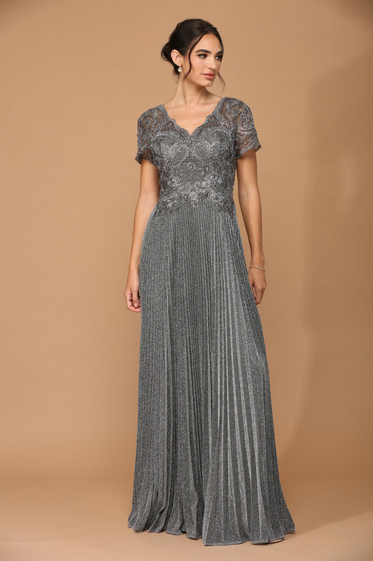 Sølvfarvet festkjole med korte ærmer 5241