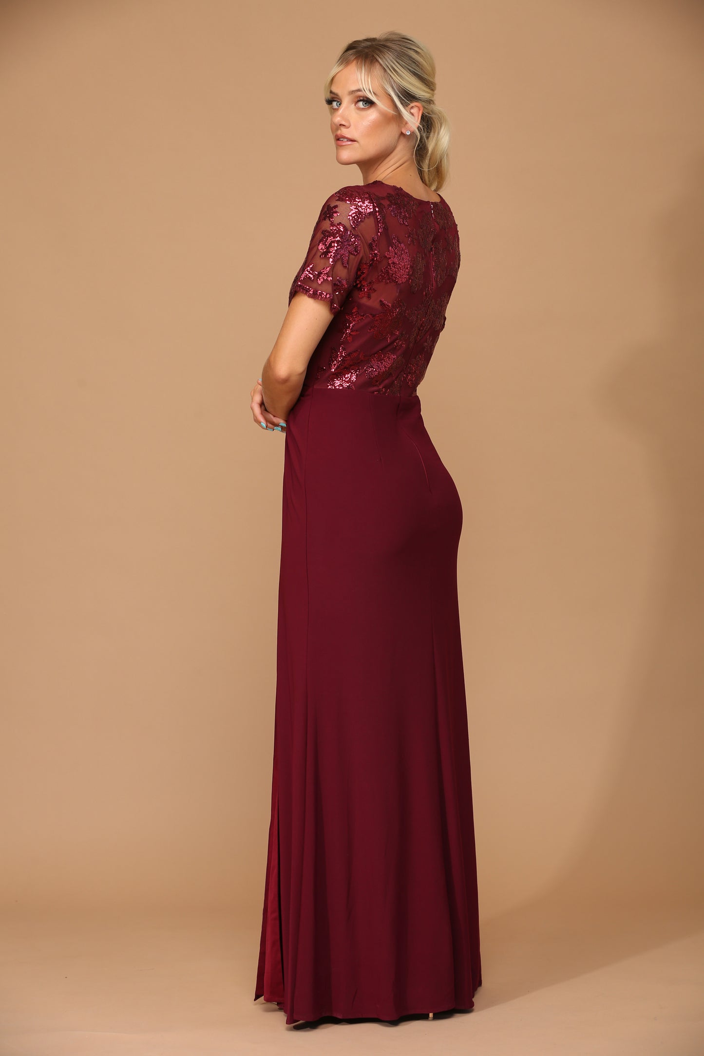 Wine red seal dress with short sleeves