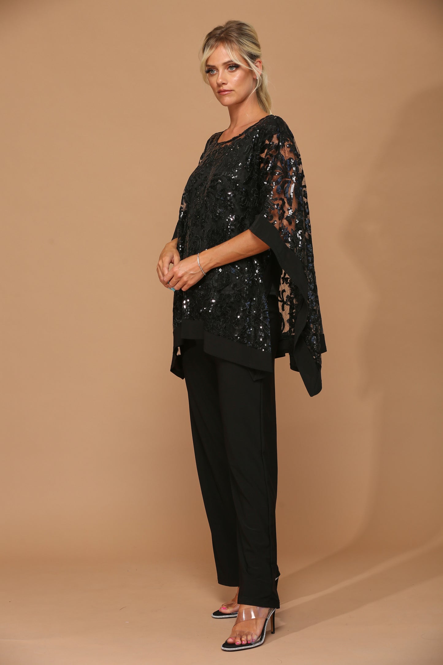 Sort todelt buksesæt