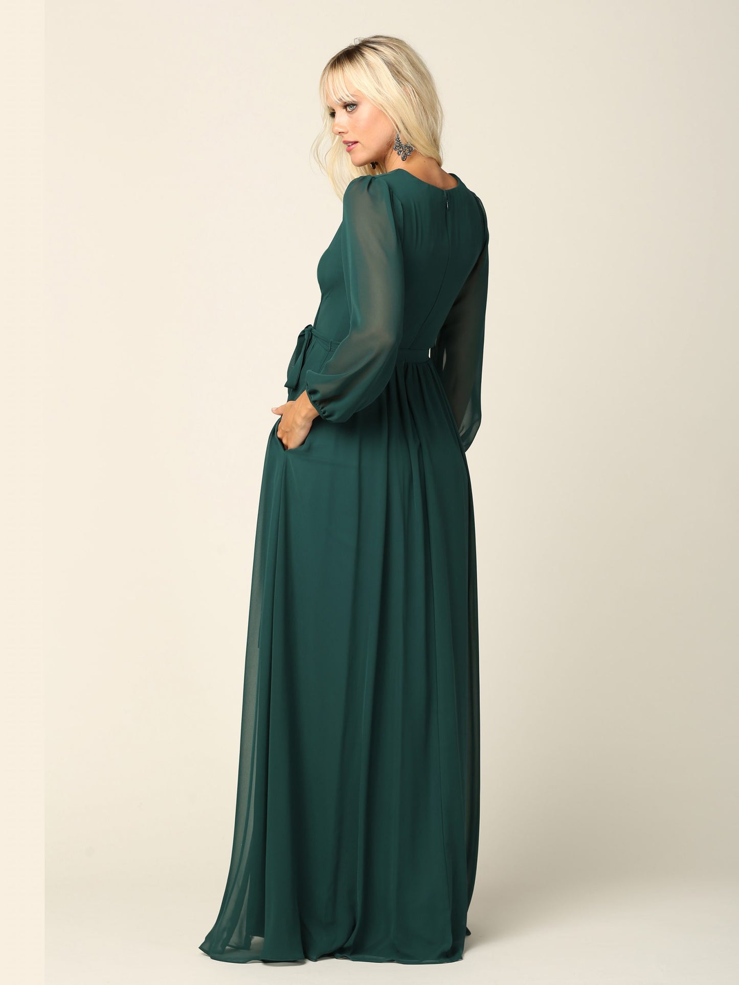 Grøn lang festkjole med ballonærmer 3410