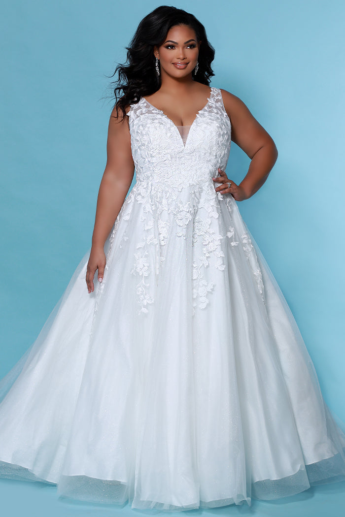 Plus size wedding dress Jasmine – TP Kjoler - Main Image