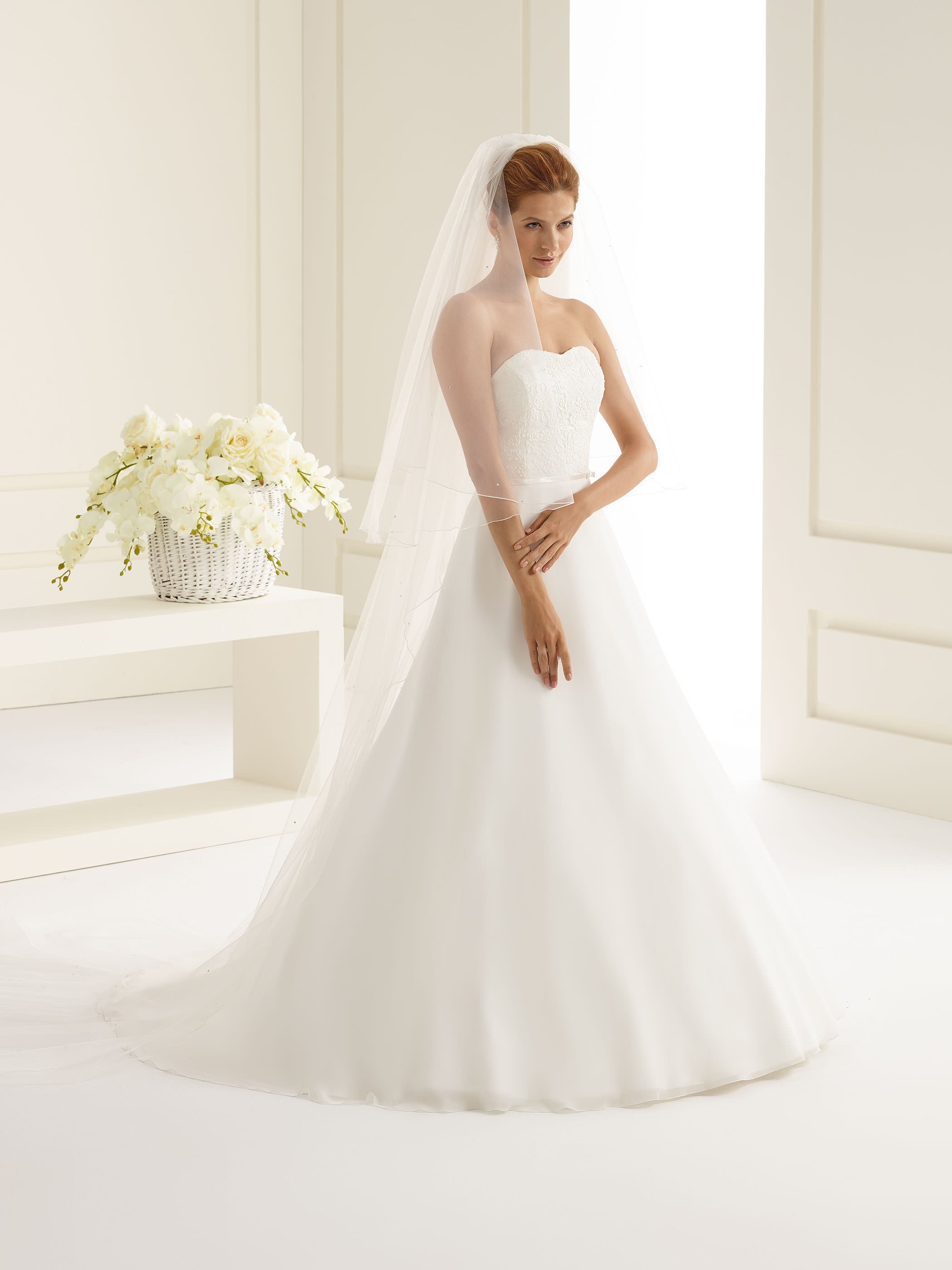 Bridal veil with stone - two-layer