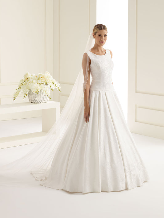 Bridal veil S223
