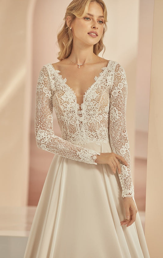 Wedding dress Famosa