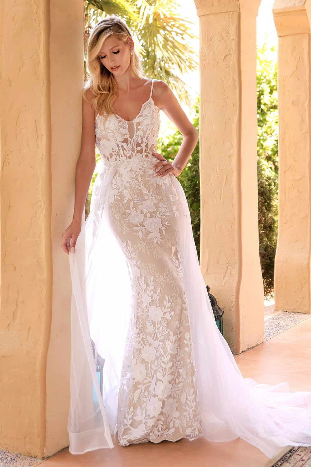 Tight-fitting wedding dress with overskirt TP Kjoler Tight-fitting wedding dress with overskirt TP Kjoler