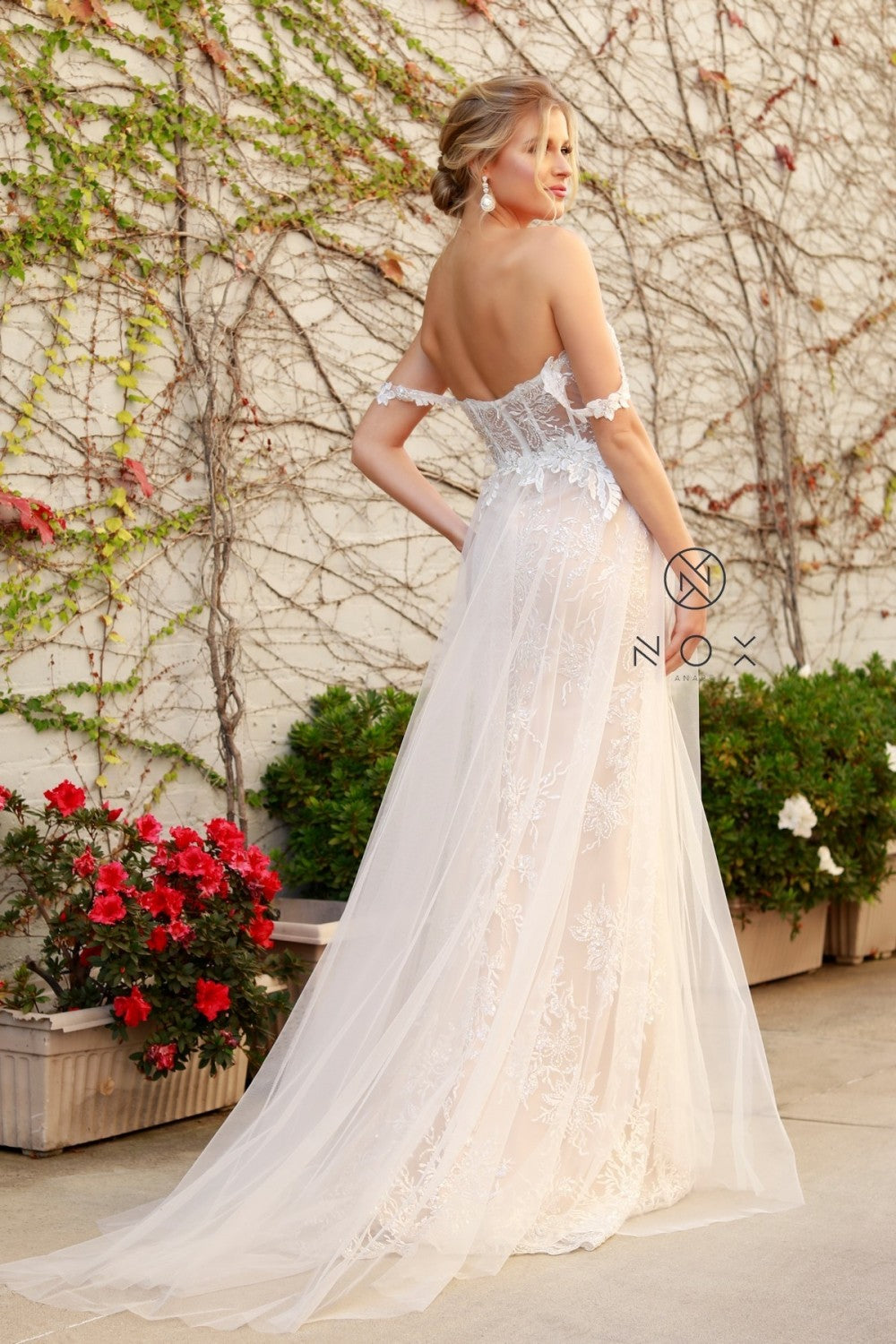 Wedding dress with lace E441
