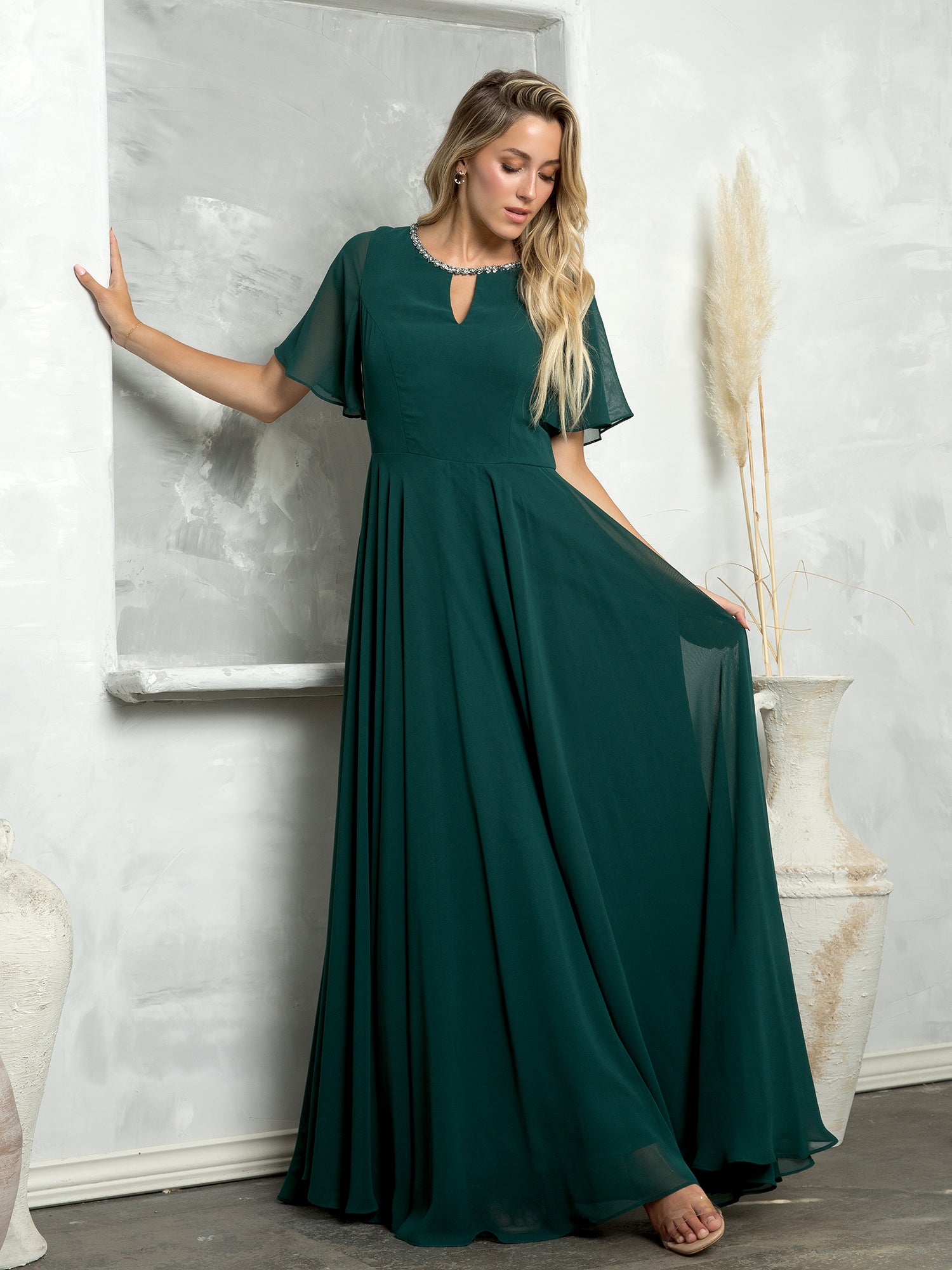 Party dress with a short sleeve 3468