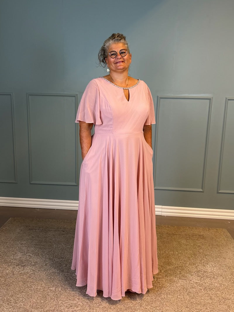 Rosa festkjole med korte æmer  3468