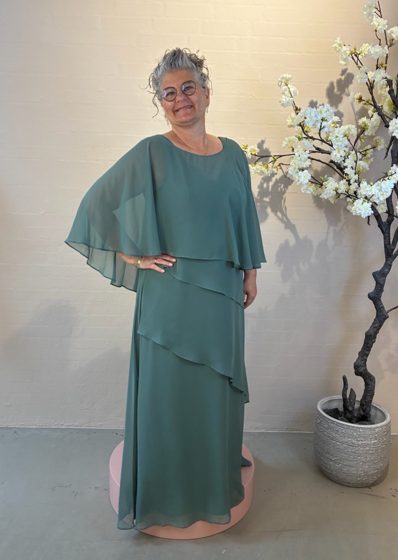 Eva festkjole med ærmer 3538