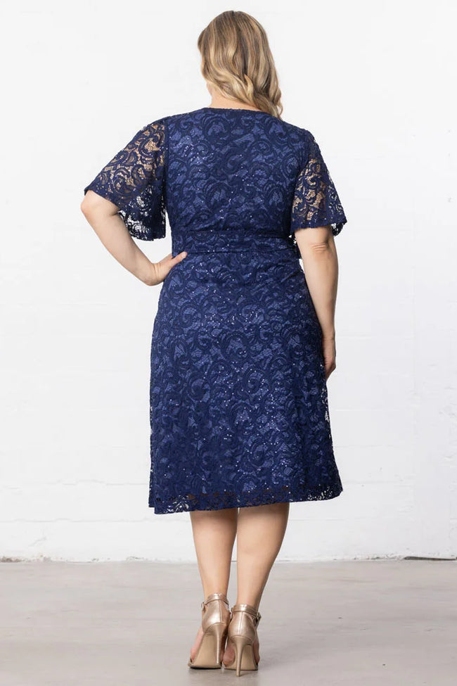 Plus size kort festkjole med pailletter Starry
