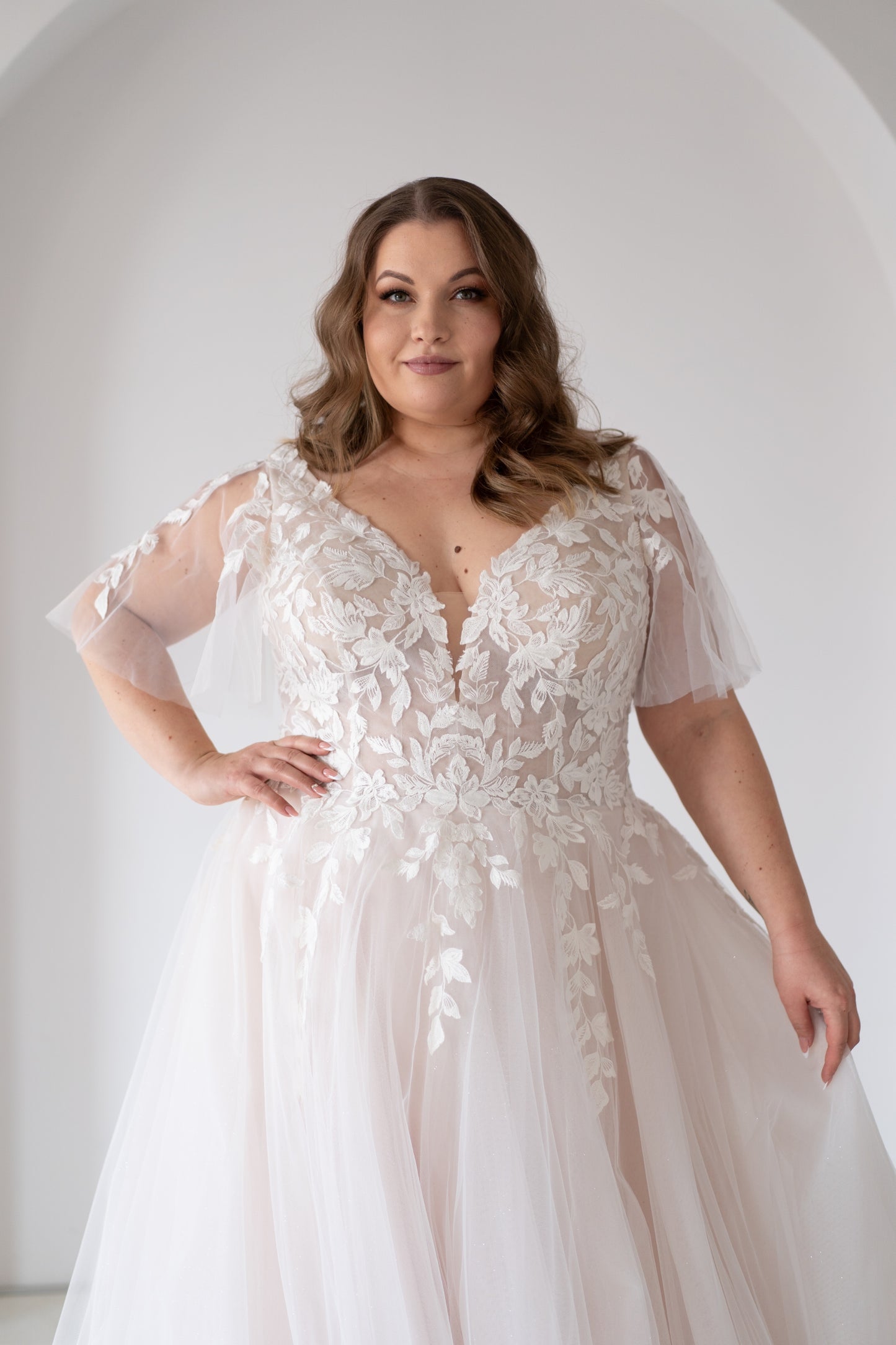 Amy curvy brudekjole