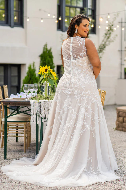 Plus size wedding dress Calypso