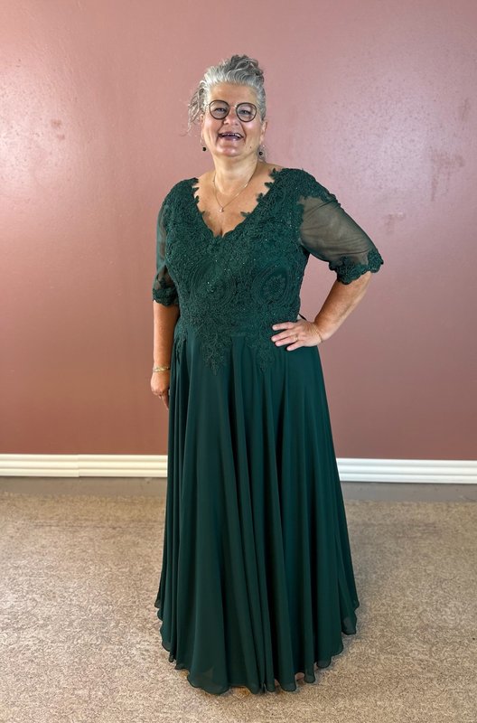 Eva grøn festkjole med ærmer 5271