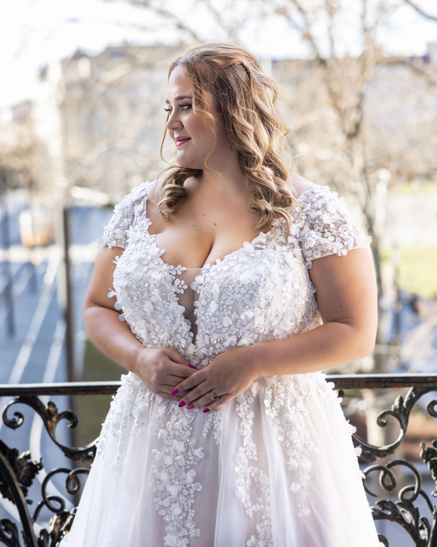 Cora curvy brudekjole