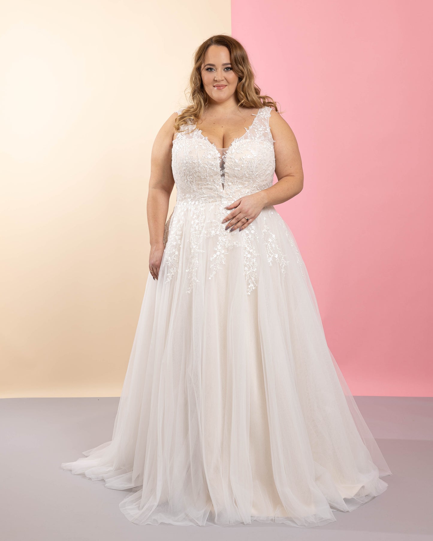 Camilla curvy brudekjole