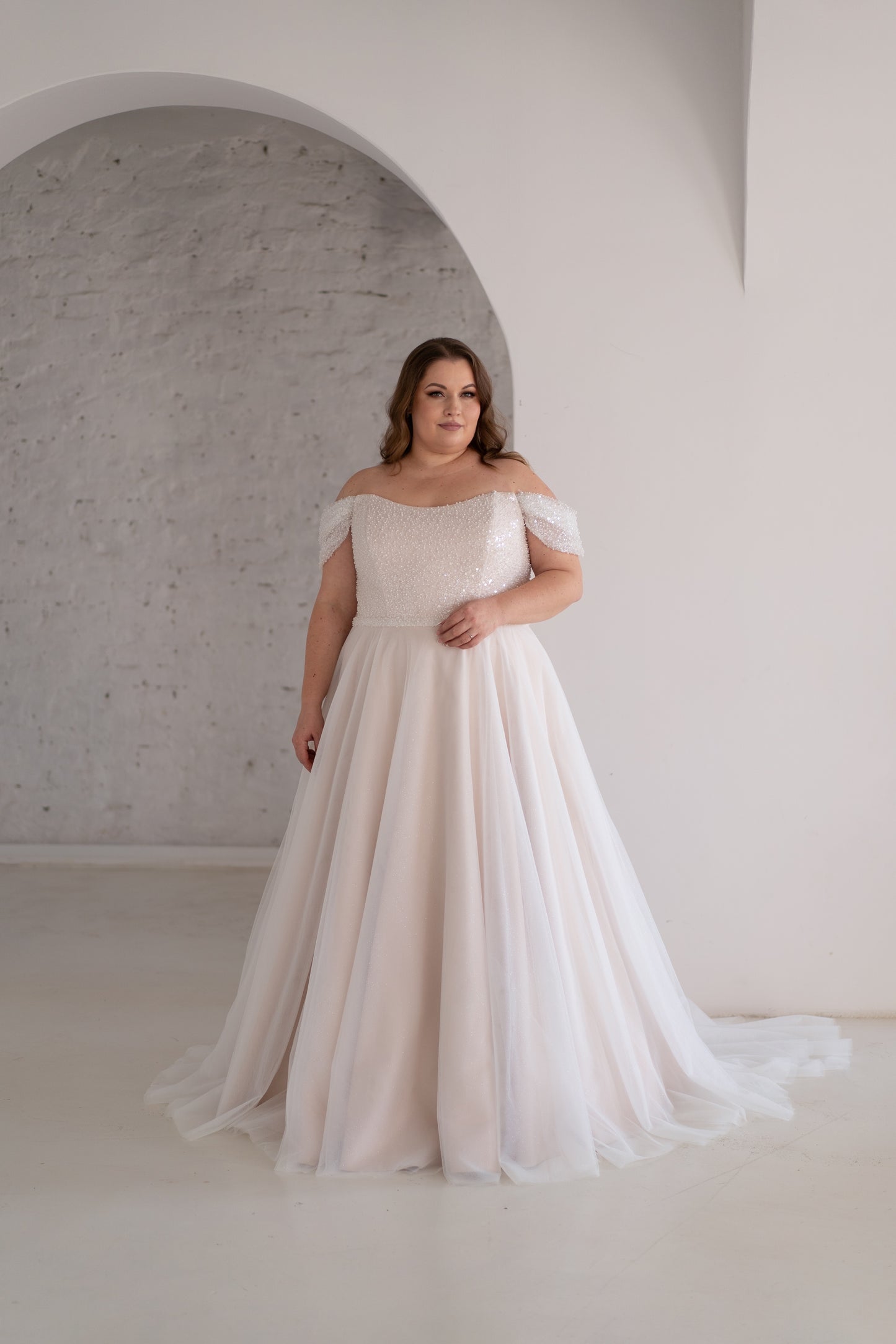 Lilian curvy brudekjole