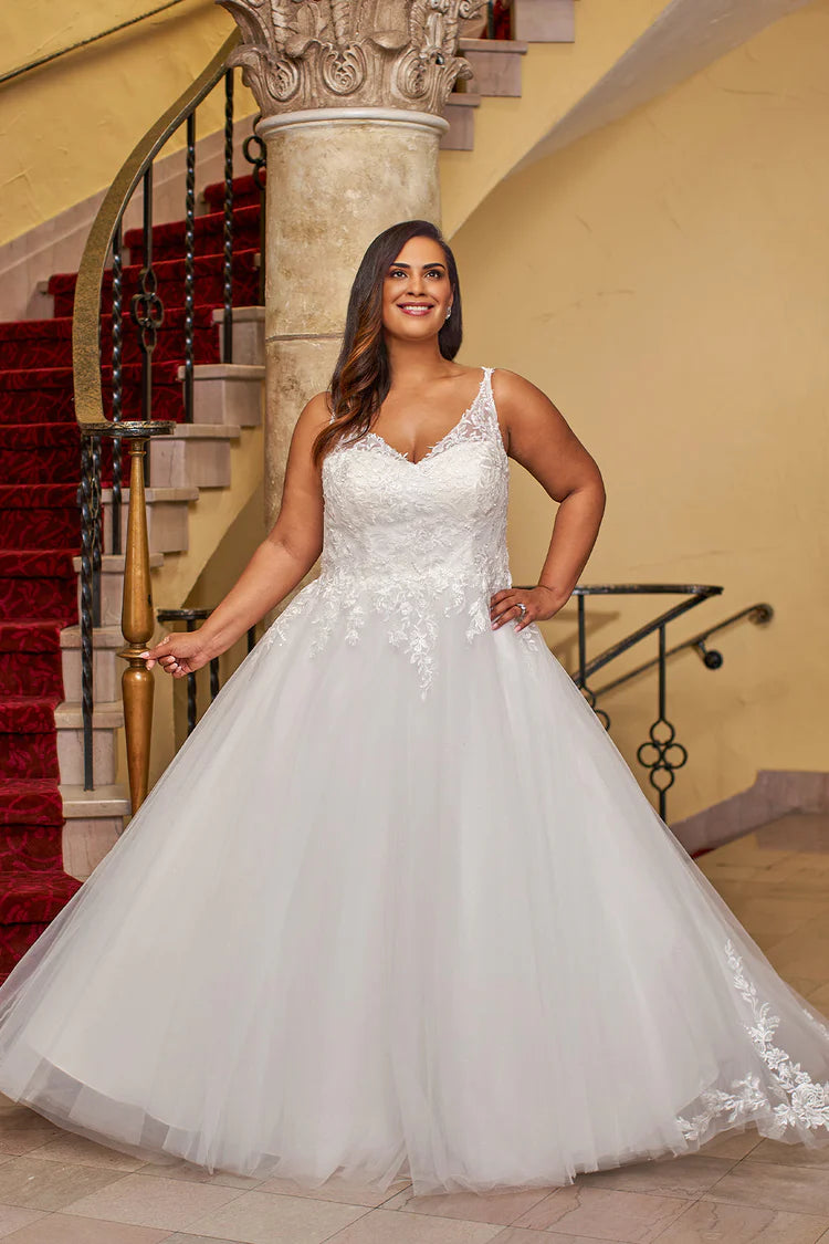 Curvy brudekjole Aria