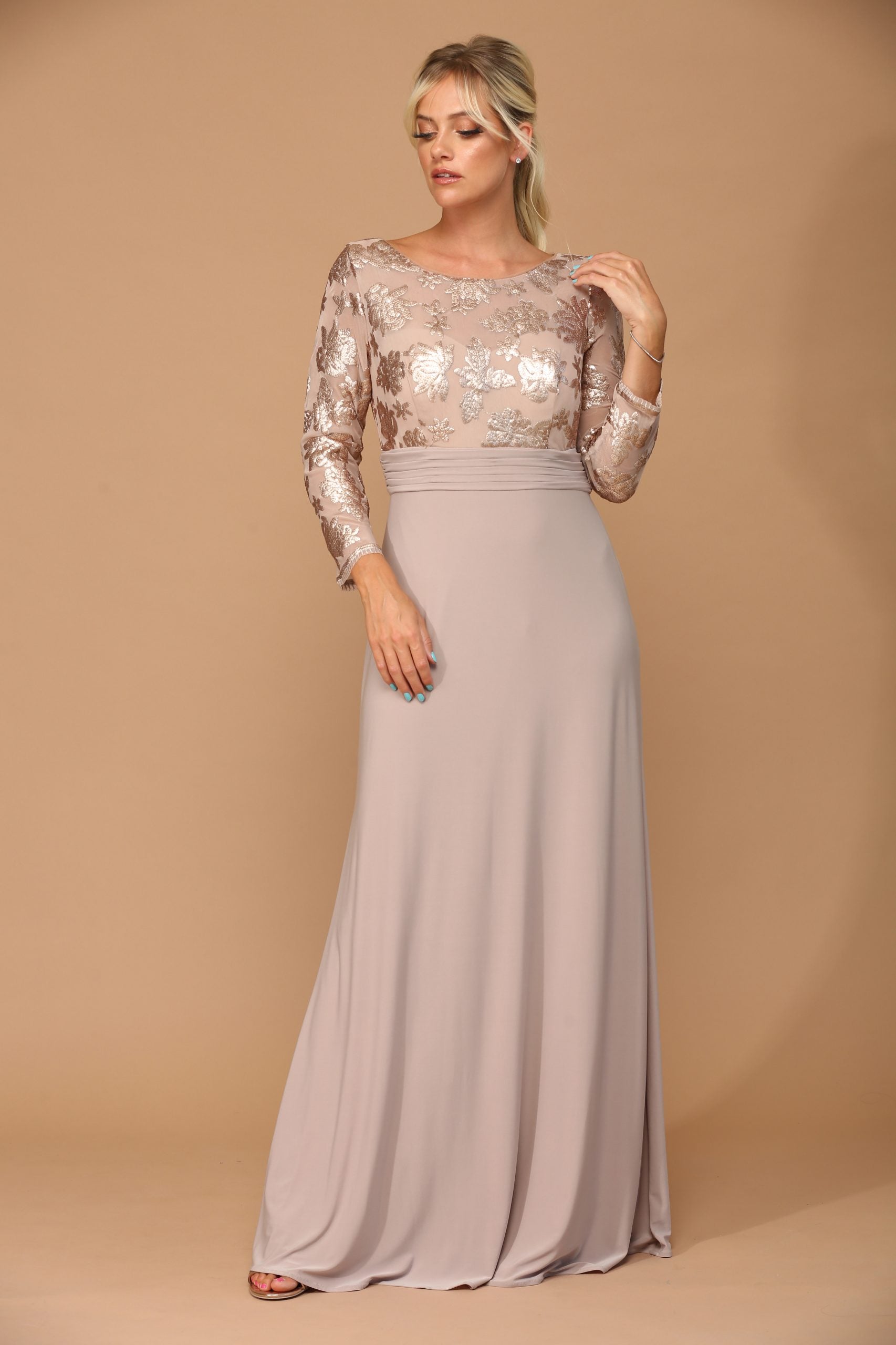 Long party dress with sleeves and stretch