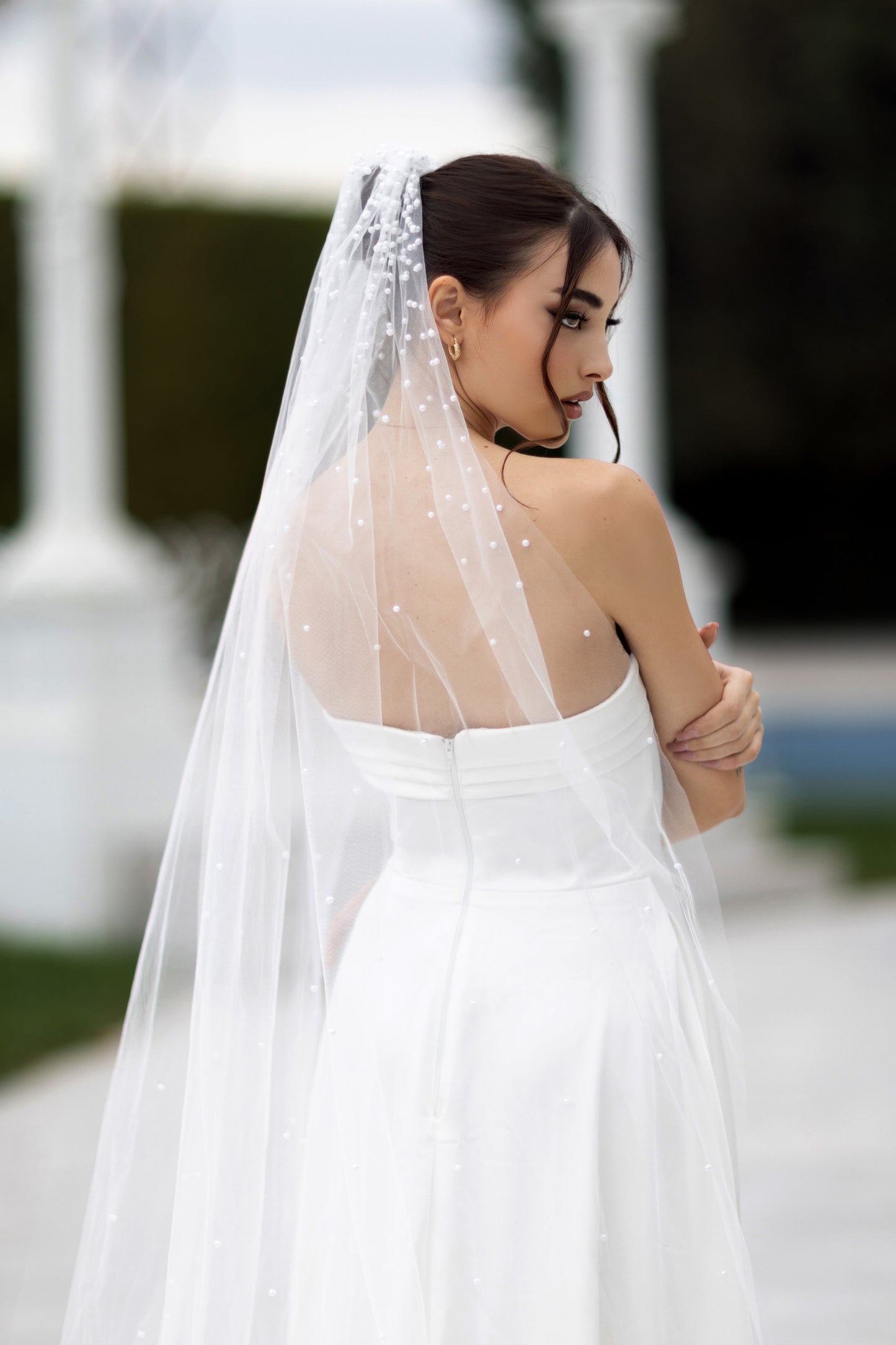 Isla stropløs minimalistisk brudekjole