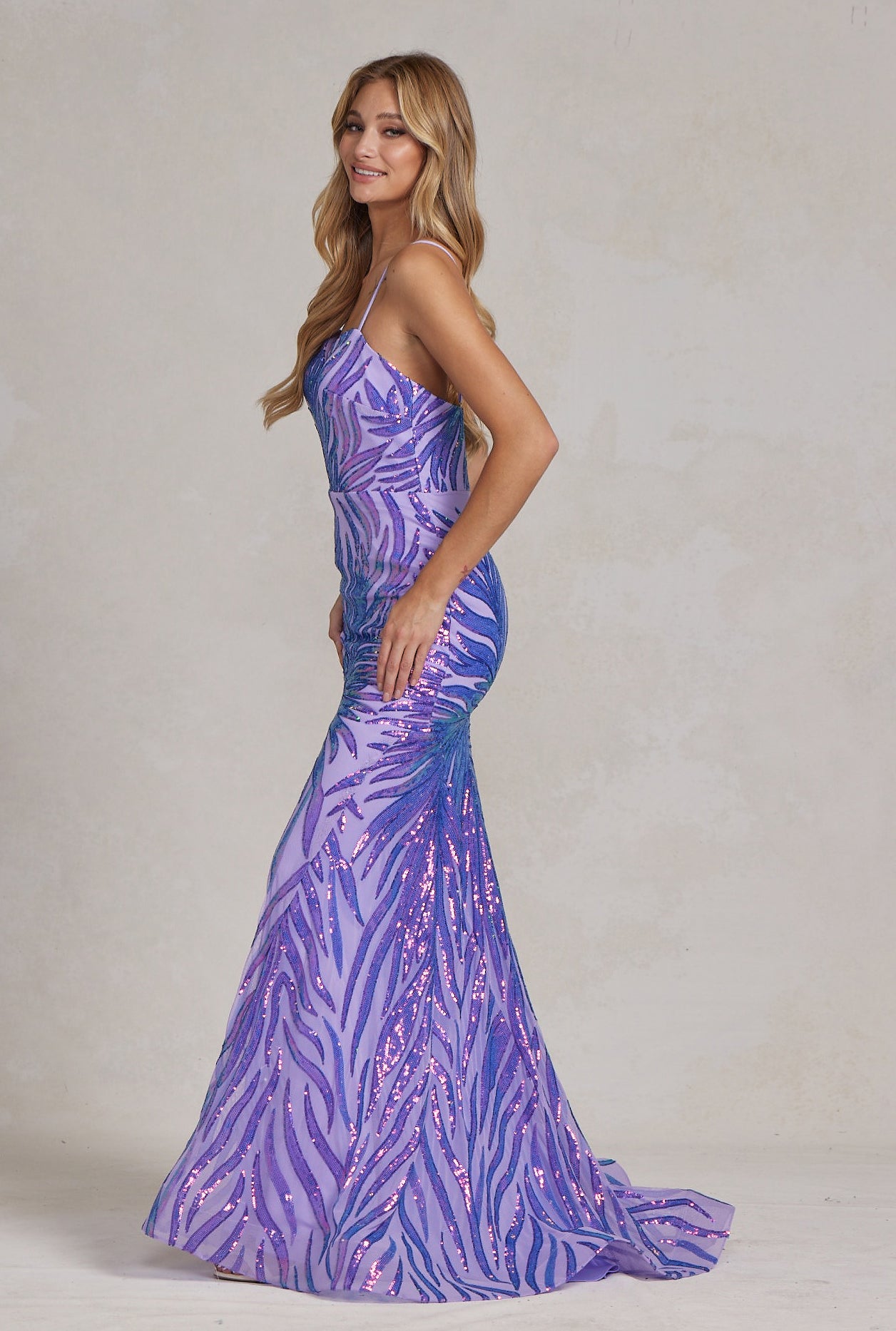 Tight-fitting sequin dress Caroline TP Kjoler Tight-fitting sequin dress Caroline TP Kjoler